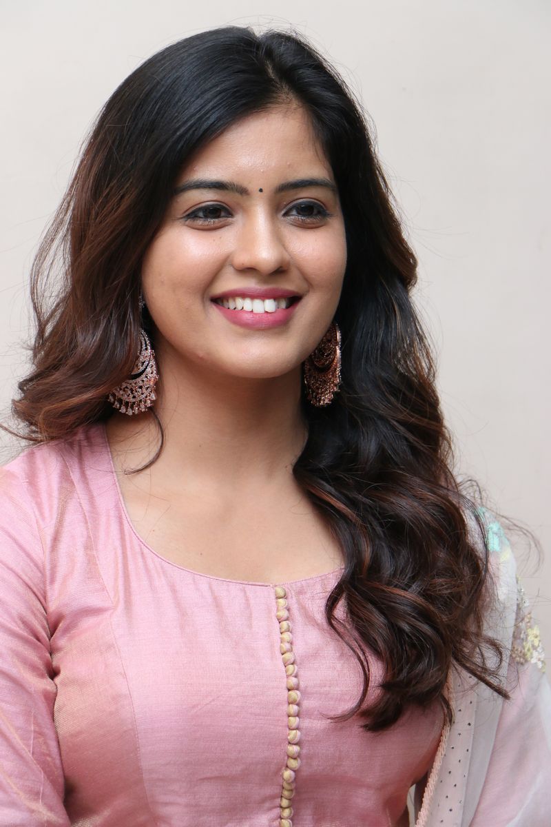 Amritha aiyer latest photos-Amrithaaiyer Photos,Spicy Hot Pics,Images,High Resolution WallPapers Download